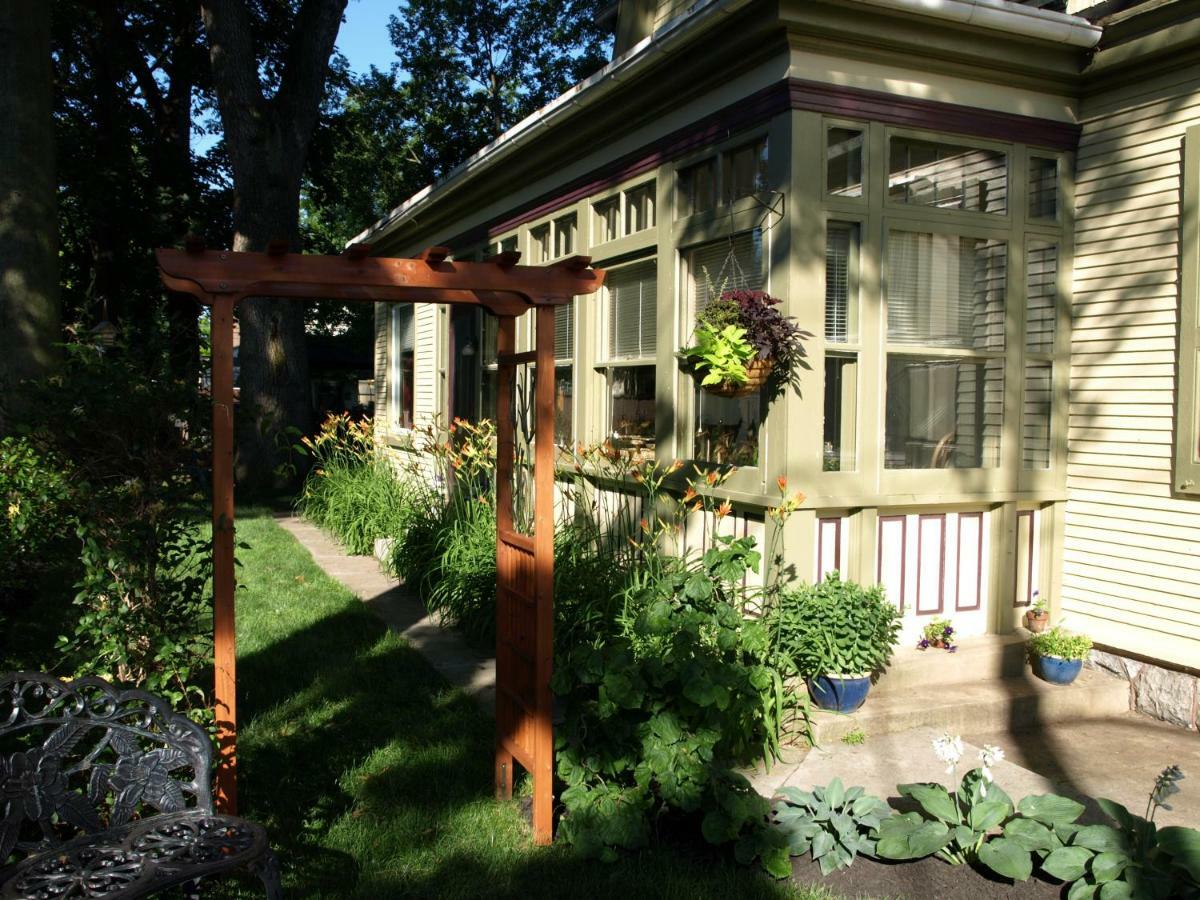 Manheim Manor Bed & Breakfast Экстерьер фото